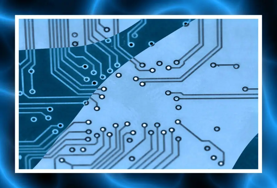 2 Images of a circuit board