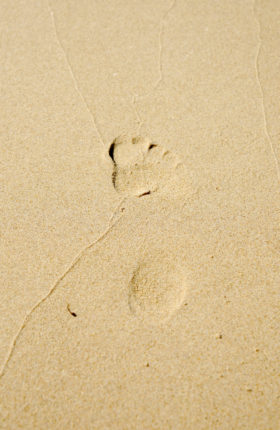 Simple footprint in the sand image