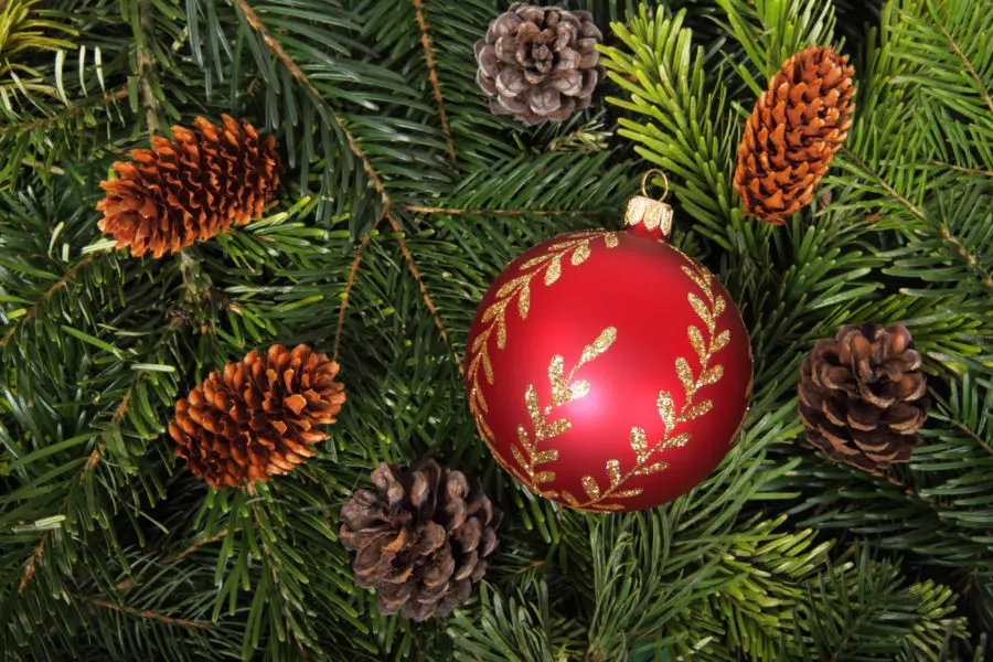 20 Great Ball or Bauble Themed Free Christmas Wallpaper or Christmas Background Images