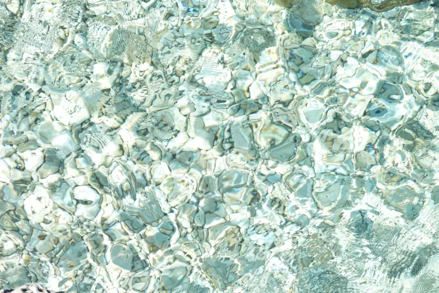 pebbles underwater background